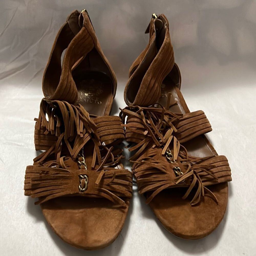 VINCE CAMUTO HERSHELL FRINGE SANDALS SIZE 8 1/2 M‎